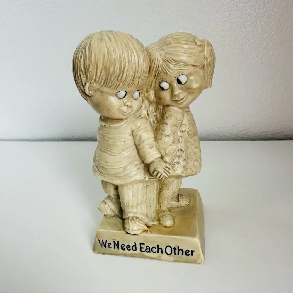 R&W Berries Vintage Girl‎ Boy We Need Each Other 1970 Figurine